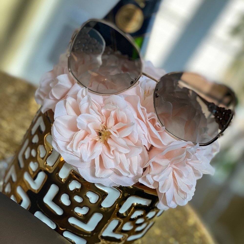 Sun Glasses - image 3